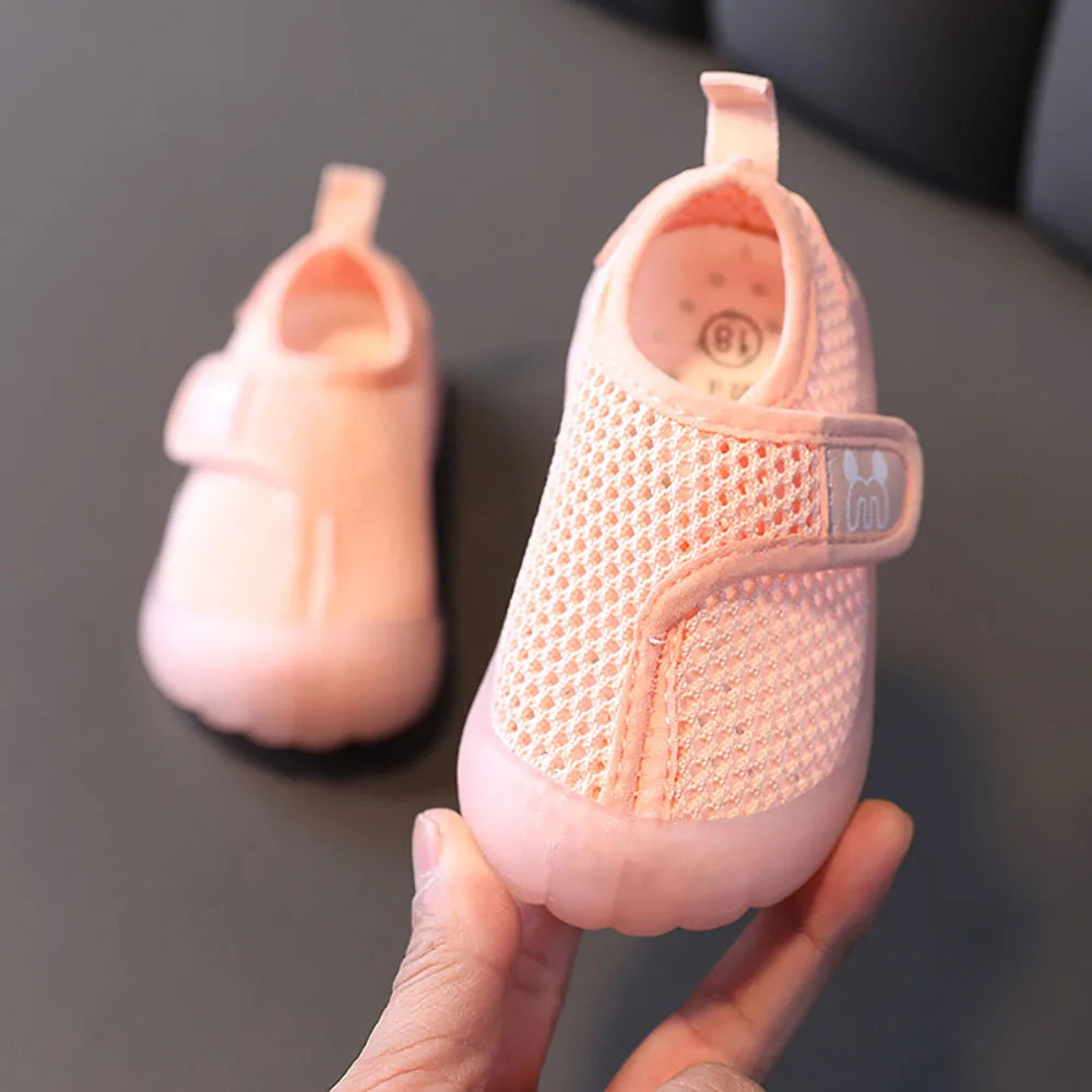 Baskets confortables et adhérentes pour enfants