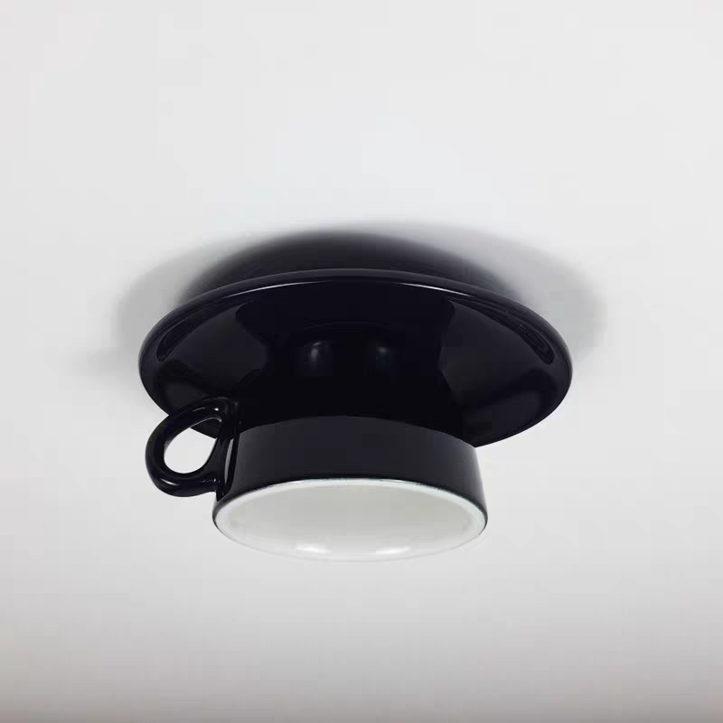 Lustre suspendu en céramique colorée