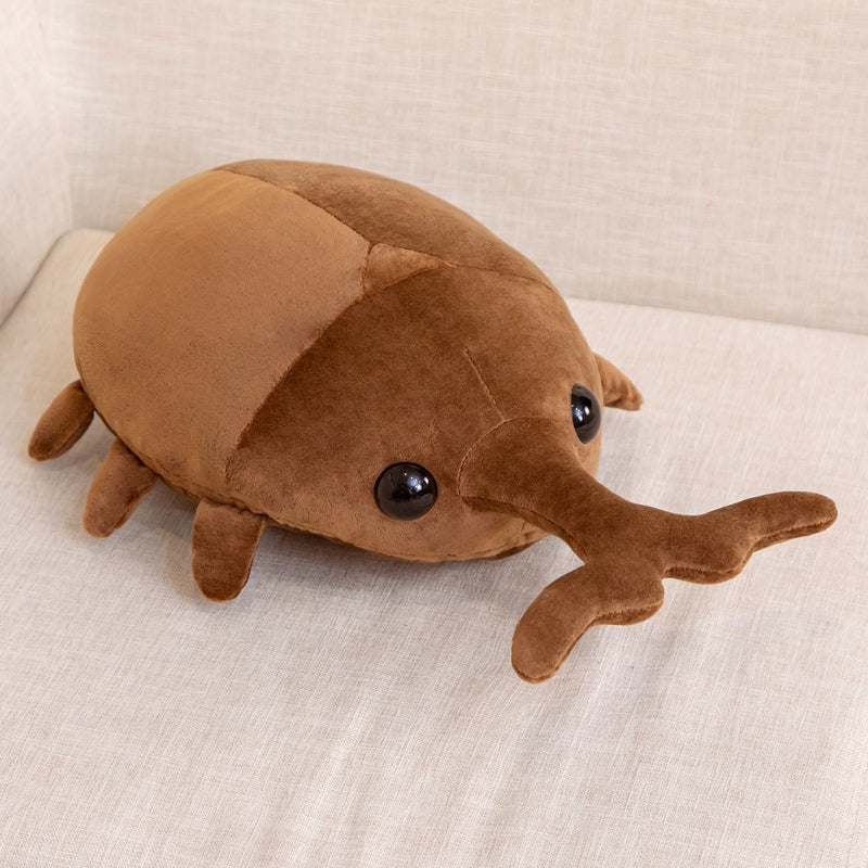 Adorables peluches scarabées marrons mignons