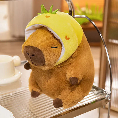 Mignonne grosse peluche capybara avec chapeau