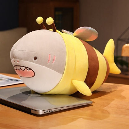 Adorable peluche requin-abeille