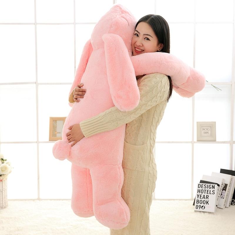 Gros lapin en peluche tout doux