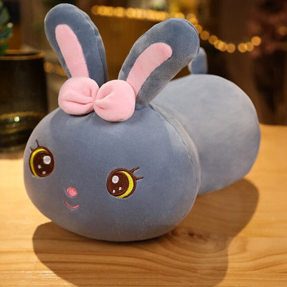 Coussin en peluche lapin mignon