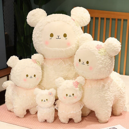 Adorable ensemble de figurines d'agneau en peluche