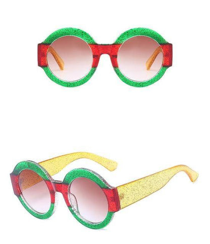 Lunettes de soleil rondes et colorées à la mode