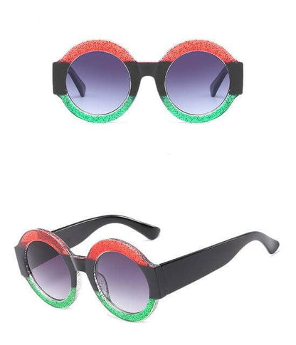 Lunettes de soleil rondes et colorées à la mode