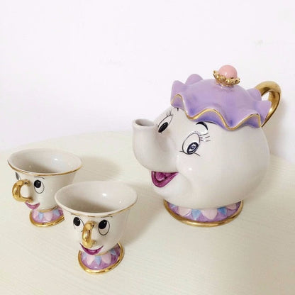 Adorable service à thé en porcelaine La Belle et la Bête
