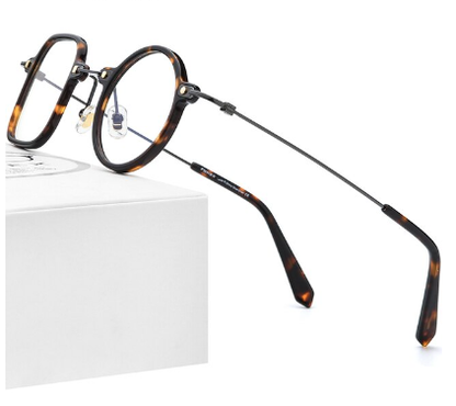 Lunettes en titane tendance et uniques