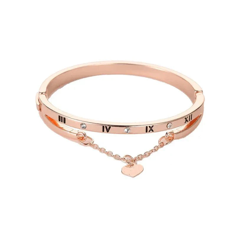 Bracelet manchette élégant en forme de cœur avec chiffres romains