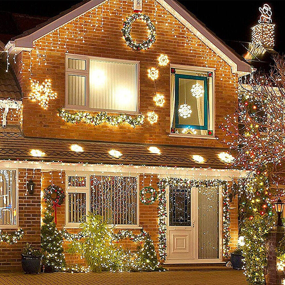 Deluxe LED Outdoor Stair Christmas Garland 9 Feet Long