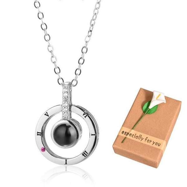 Collier romantique multilingue en forme de cœur